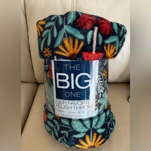 The Big One Oversized Floral Plush Throw Blanket